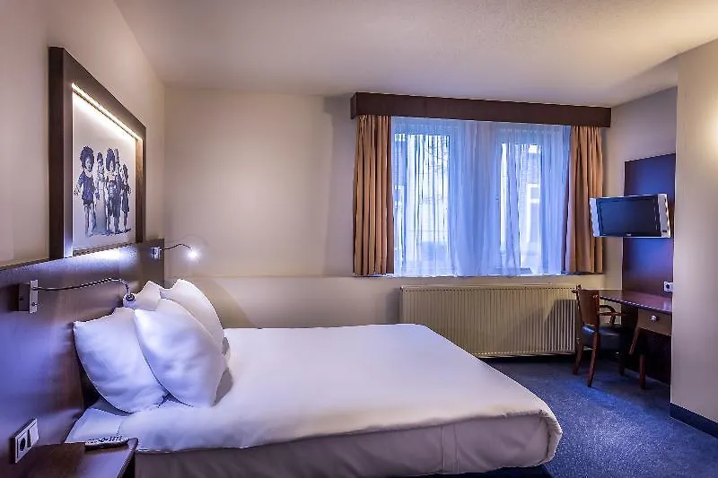 ****  Hotel Die Port Van Cleve Amsterdam Netherlands